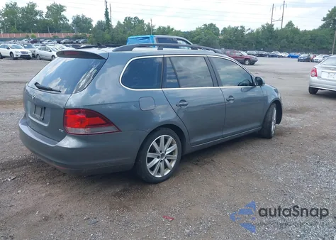 2011 Volkswagen Jetta Sportwagen 2.0L Tdi from USA, damaged, VIN 3VWPL7AJ8BM716647